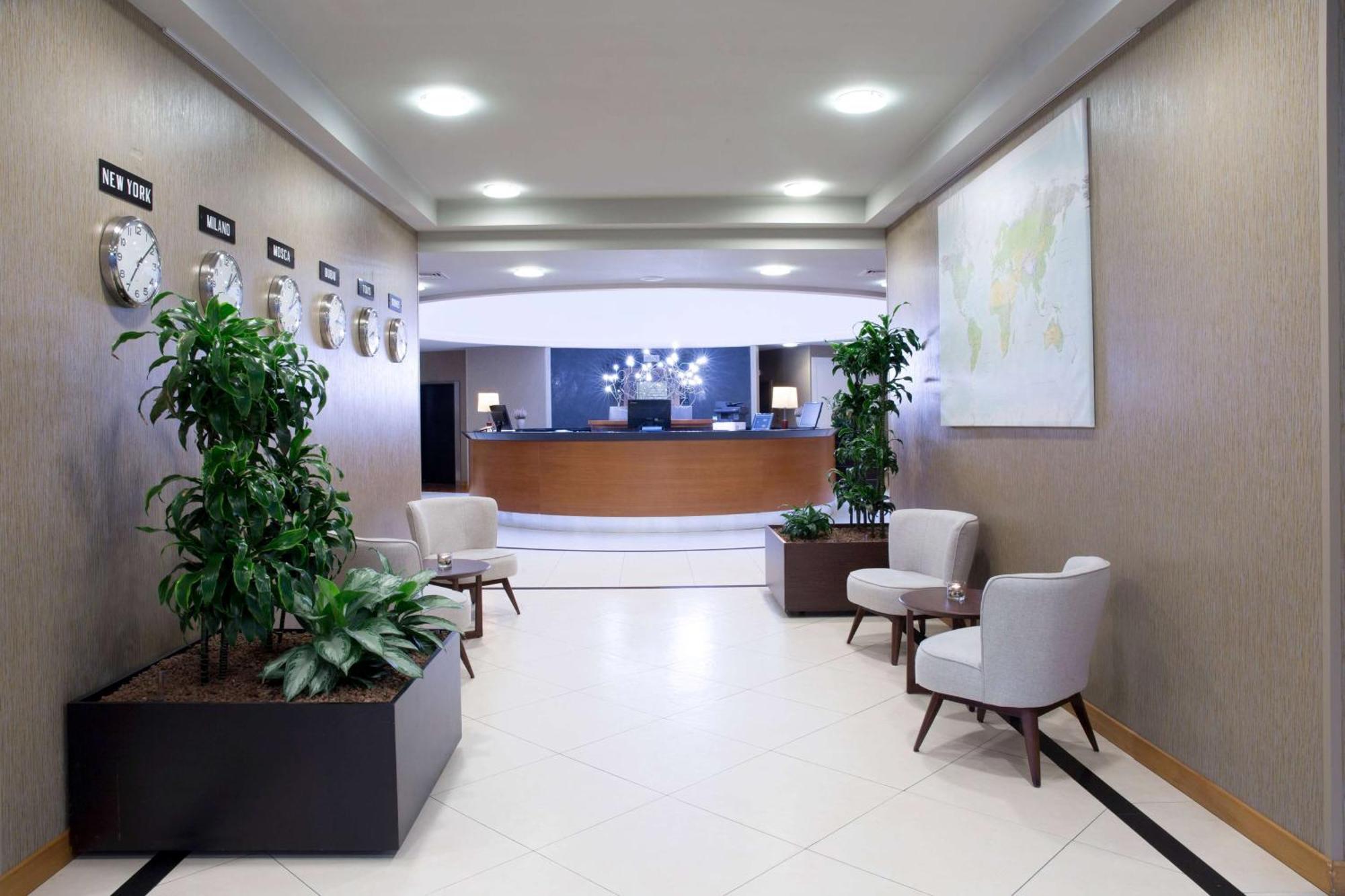 Hilton Garden Inn Milan Malpensa Somma Lombardo Exterior foto